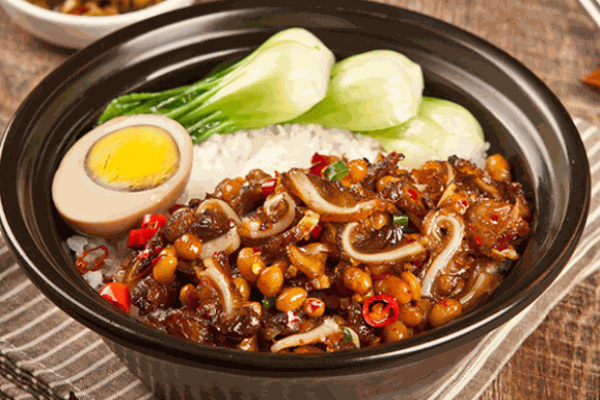 湘当牛特色煲仔饭